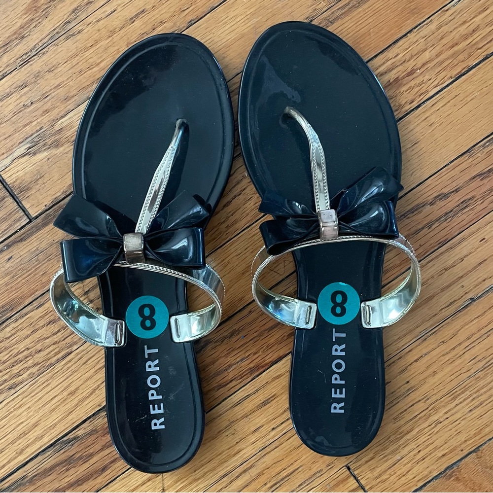 Report jelly plastic flip flop sandal - size 8